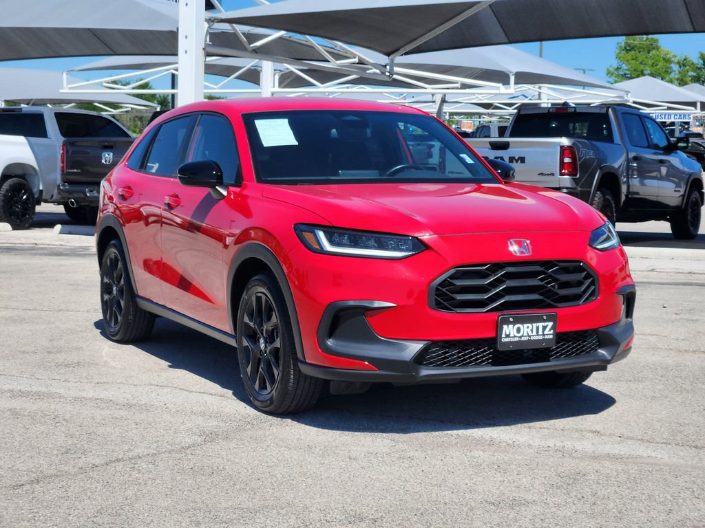 Used 2025 Honda HR-V Sport image 3