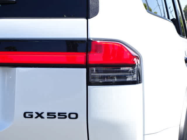 Used 2026 Lexus GX 550 AWD/4WD image 12