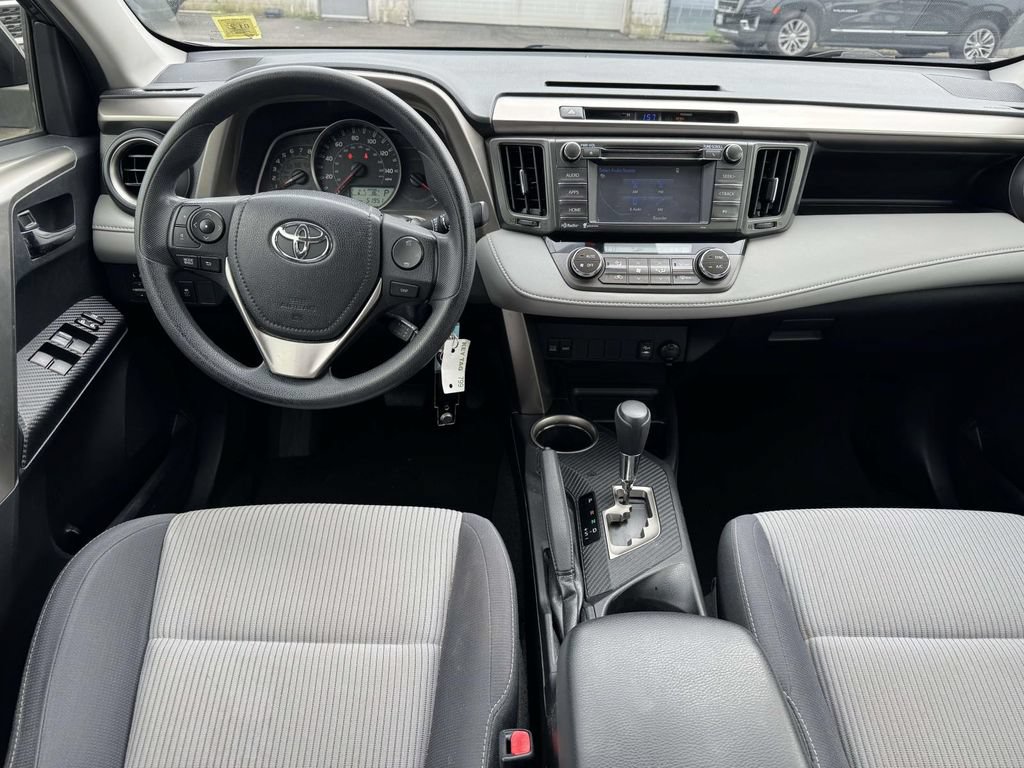 Used 2015 Toyota RAV4 XLE AWD/4WD image 16