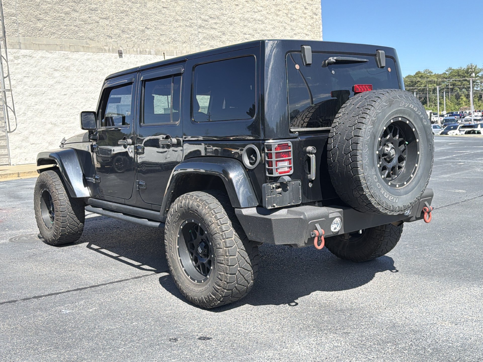 Used 2015 Jeep Wrangler Unlimited Sahara w/ Connectivity Group AWD/4WD image 10
