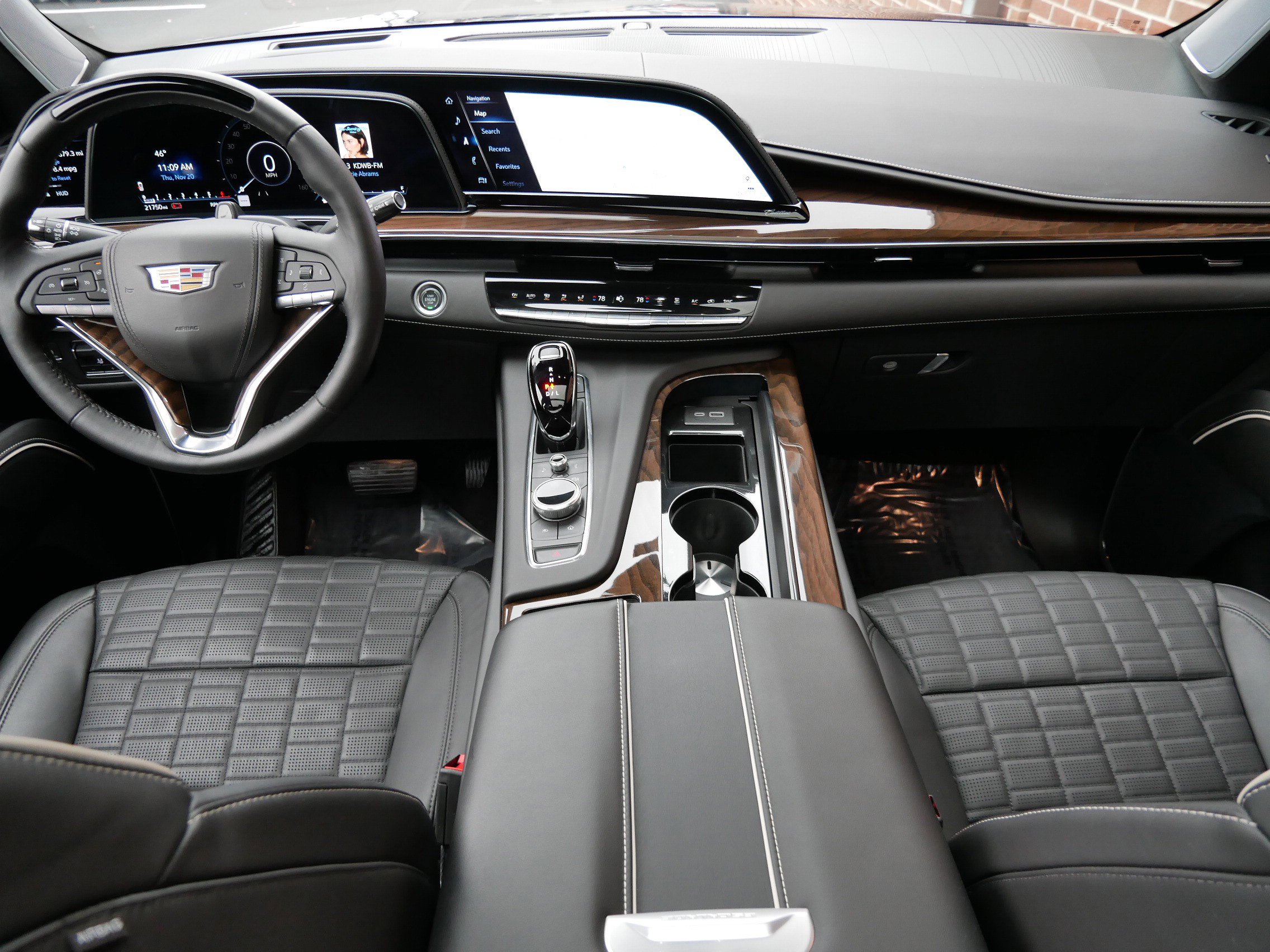 Certified 2024 Cadillac Escalade Sport Platinum w/ LPO, ONYX Package image 14