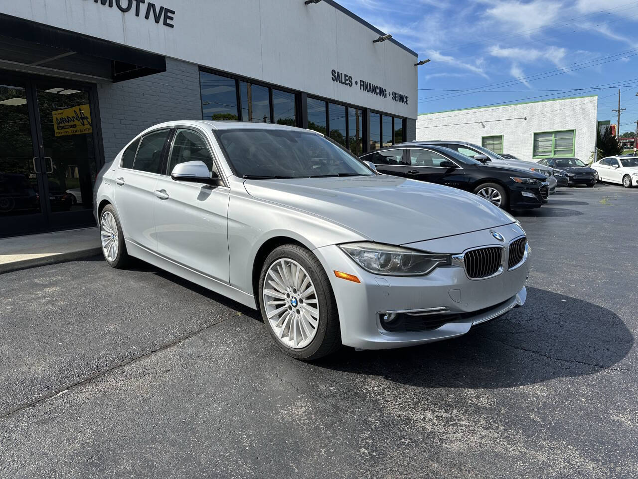 Used 2015 BMW 328i xDrive Sedan AWD/4WD image 5