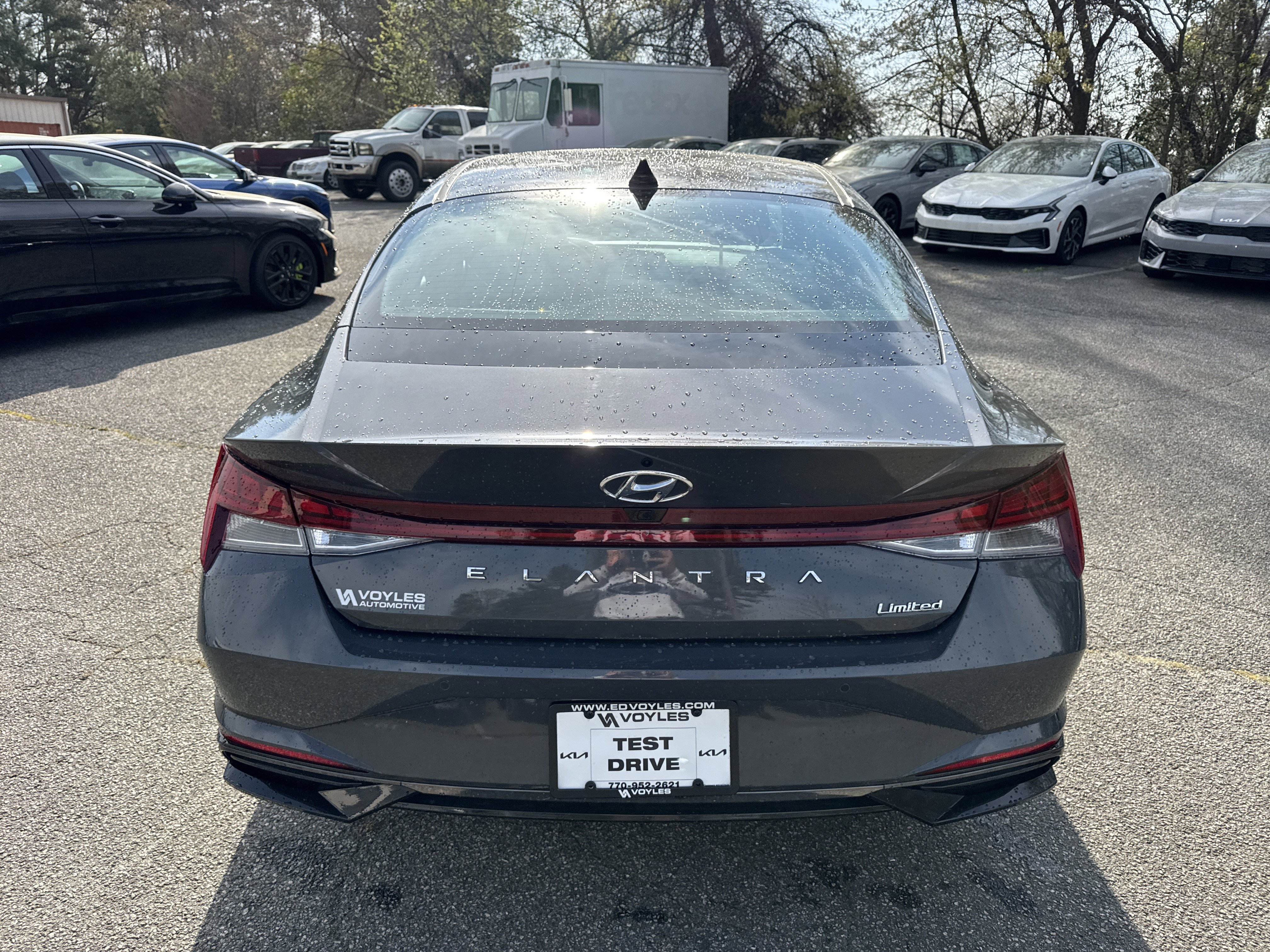 Used 2023 Hyundai Elantra Limited image 6