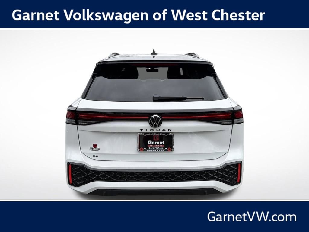 New 2026 Volkswagen Tiguan SE R-Line FWD image 4
