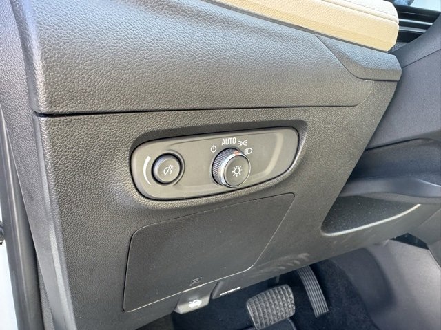 Used 2024 Buick Encore GX Avenir w/ Avenir Convenience Package image 12