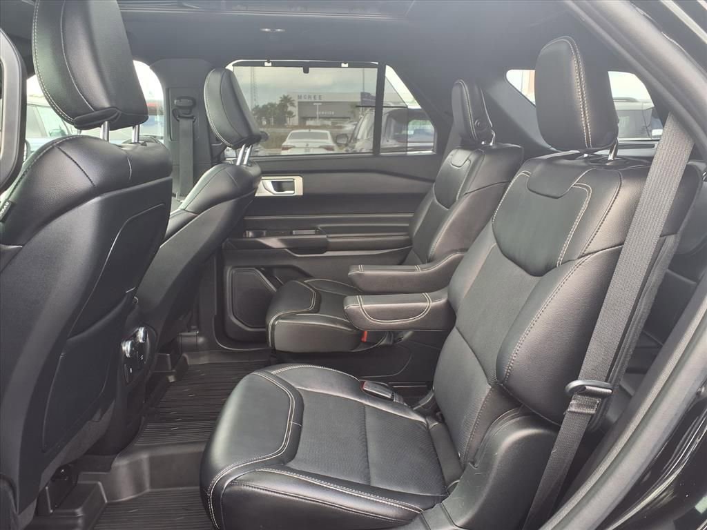 Used 2020 Ford Explorer ST w/ Premium Technology Package image 17