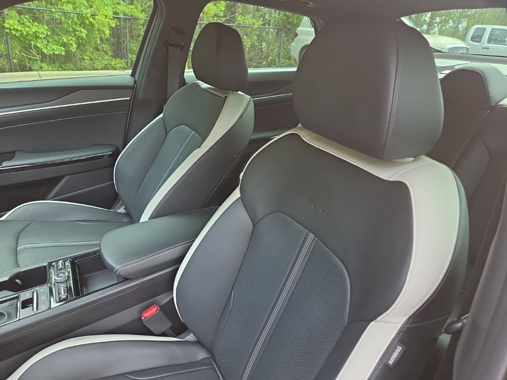Used 2025 Kia K5 GT-Line w/ GT-Line Premium Package AWD/4WD image 18