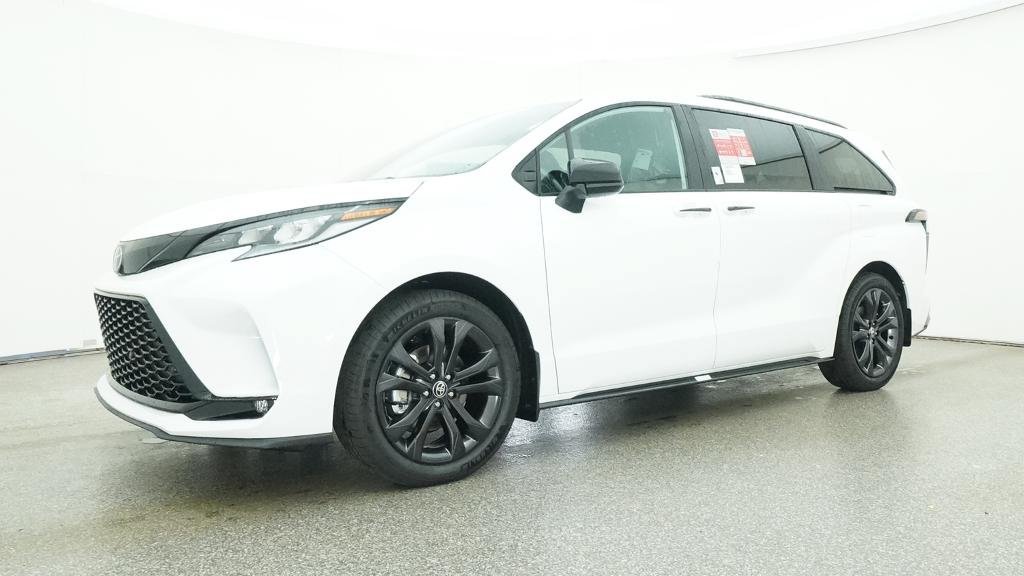 New 2026 Toyota Sienna XSE FWD image 6