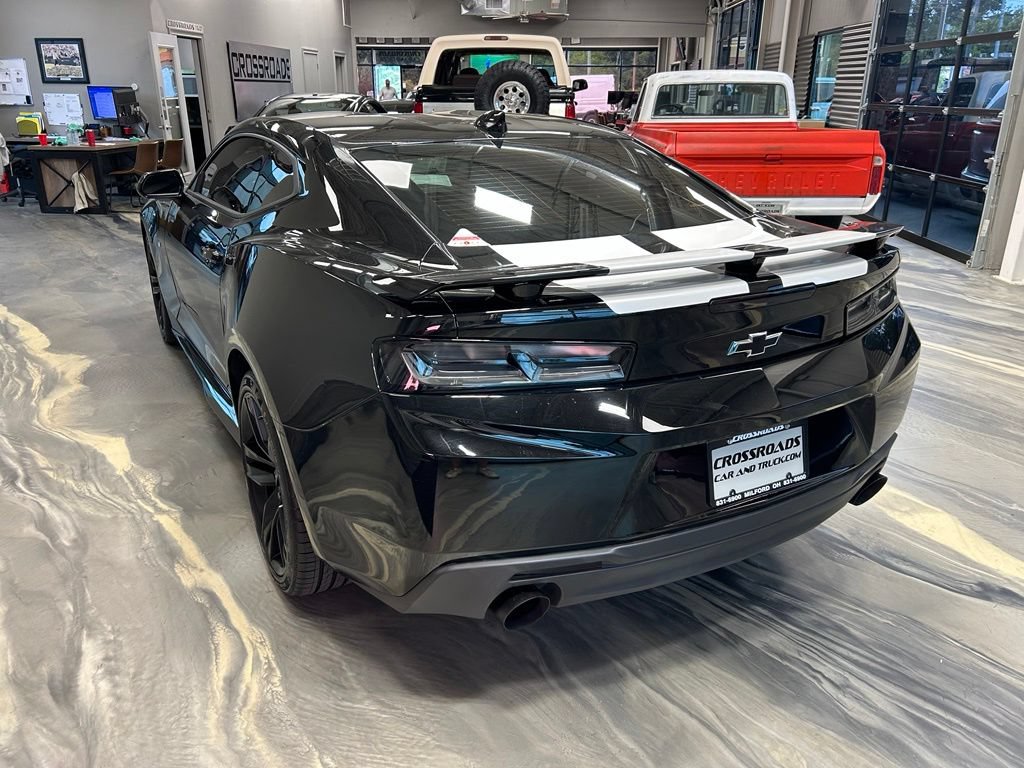 Used 2016 Chevrolet Camaro SS RWD image 32