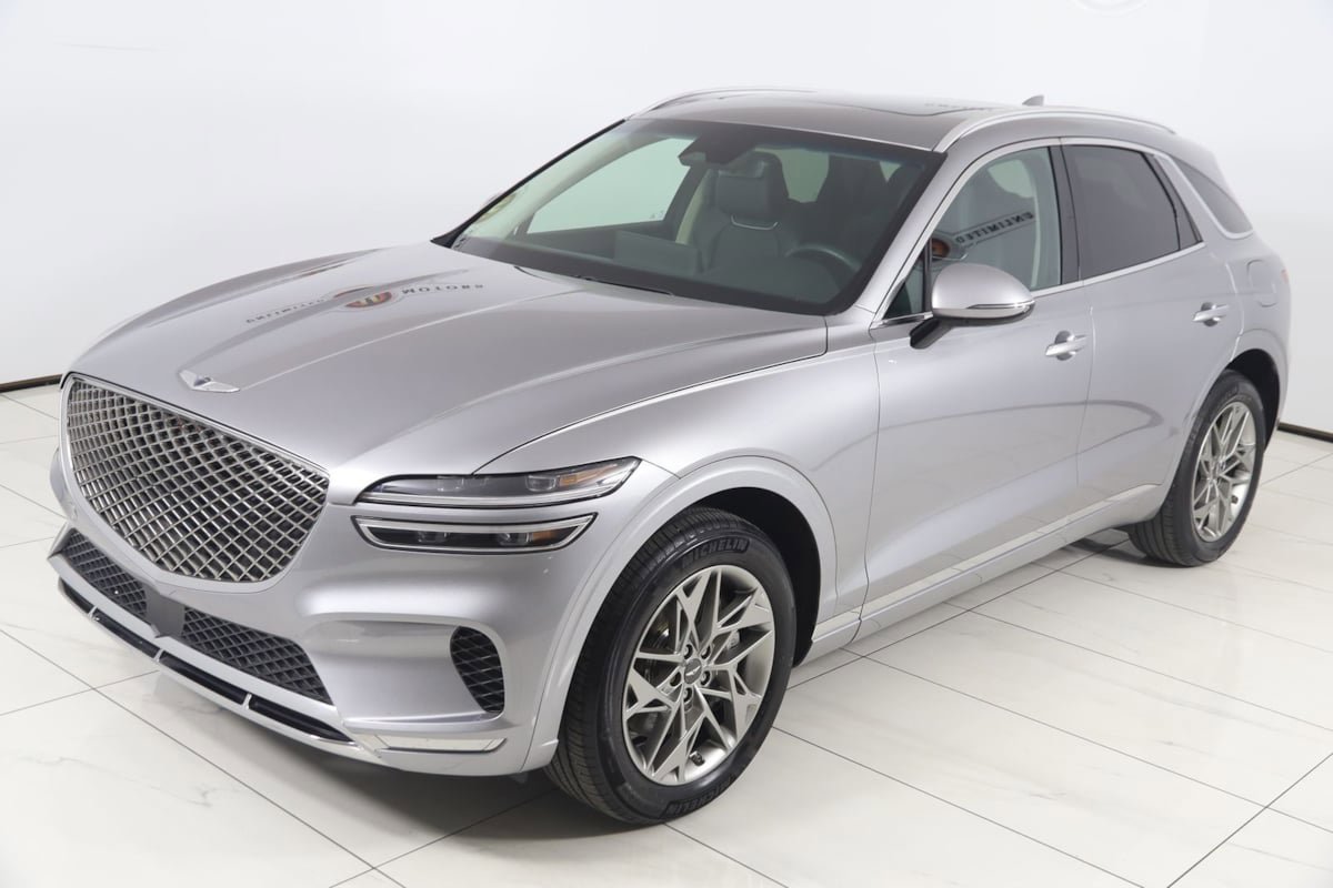 Used 2023 Genesis GV70 2.5T w/ Select Package AWD/4WD image 24