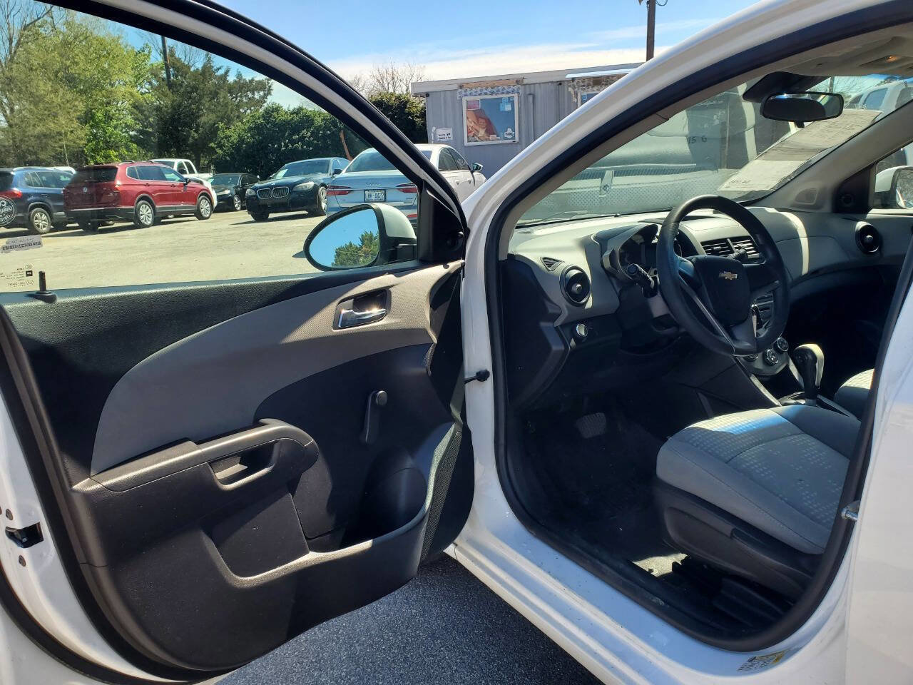 Used 2012 Chevrolet Sonic LS image 9