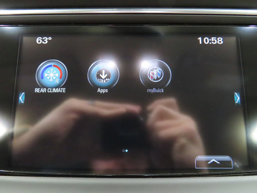 Used 2019 Buick Enclave Essence image 22