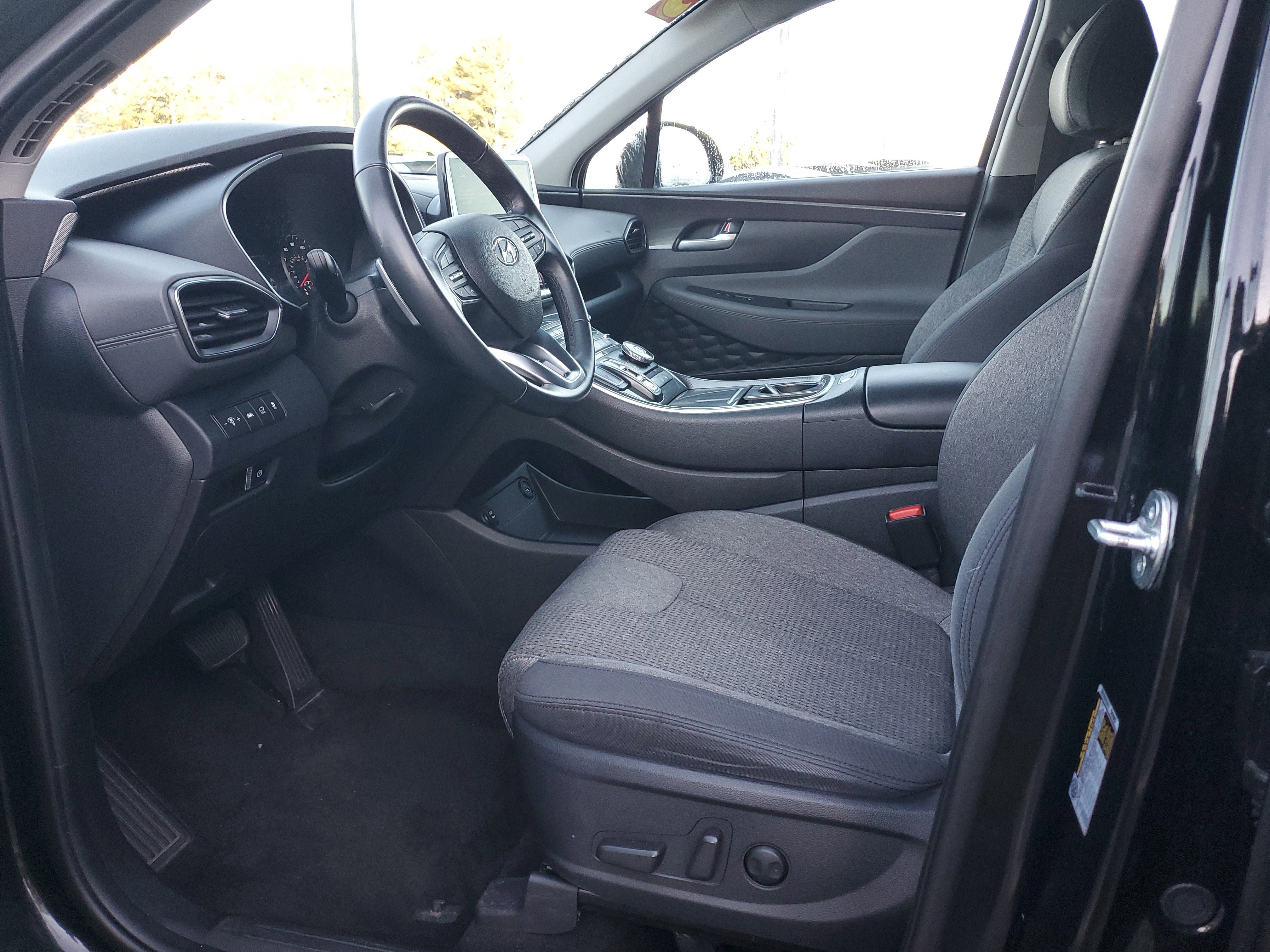 Used 2023 Hyundai Santa Fe SEL image 17