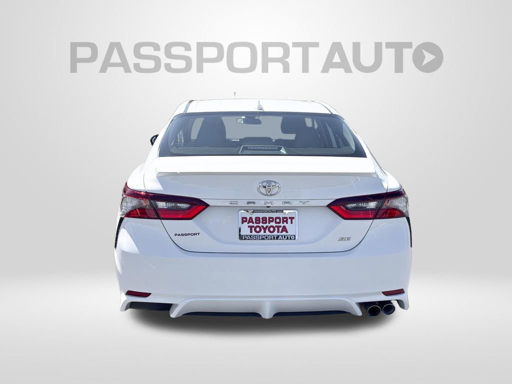 Used 2022 Toyota Camry SE FWD image 7