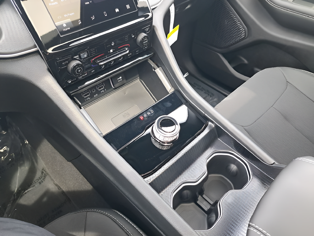 New 2026 Jeep Grand Cherokee Laredo X AWD/4WD image 27