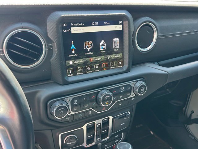 Used 2022 Jeep Wrangler Unlimited Sahara w/ Cold Weather Group AWD/4WD image 16