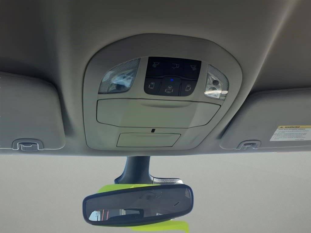 Used 2023 Chrysler Pacifica Touring-L FWD image 24