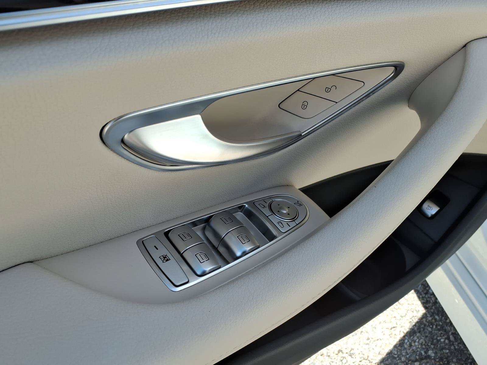 Used 2023 Mercedes-Benz E 350 4MATIC Sedan image 24