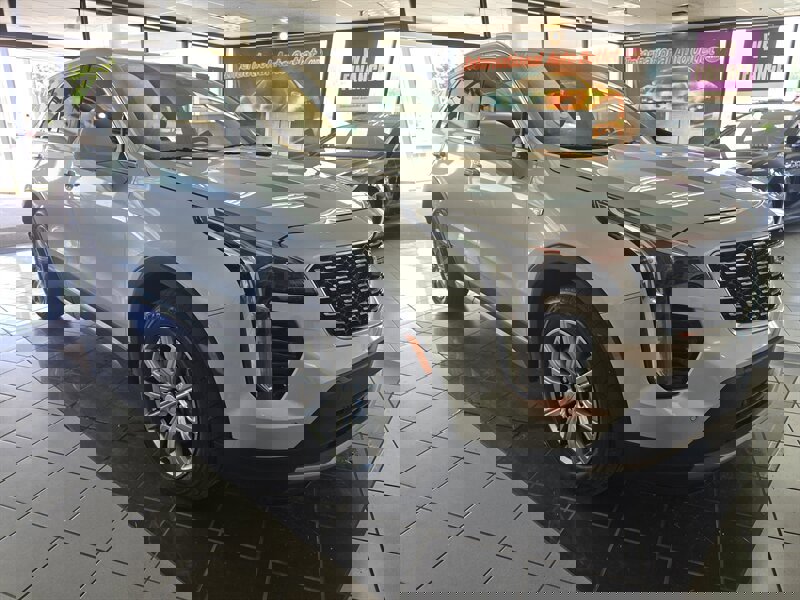 Used 2020 Cadillac XT4 Premium Luxury image 3