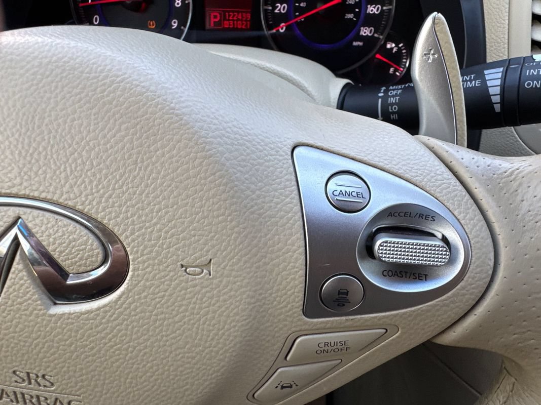 Used 2009 INFINITI FX35 AWD w/ Technology Pkg image 27
