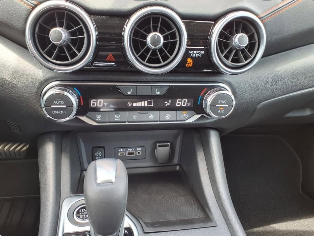 New 2025 Nissan Sentra SR w/ Midnight Edition image 12