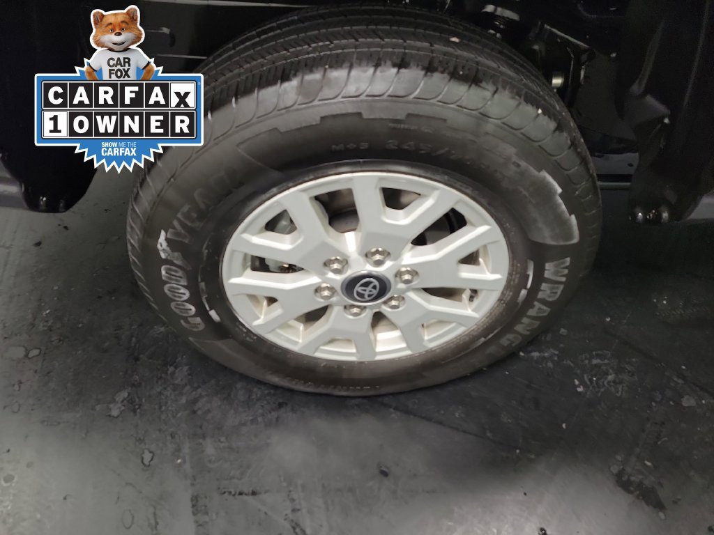 Used 2025 Toyota Tacoma SR5 AWD/4WD image 11