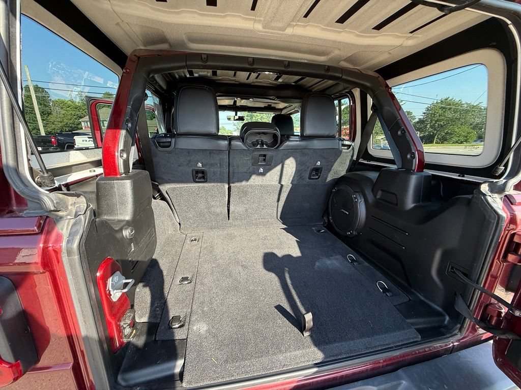 Used 2021 Jeep Wrangler Unlimited Sahara AWD/4WD image 25