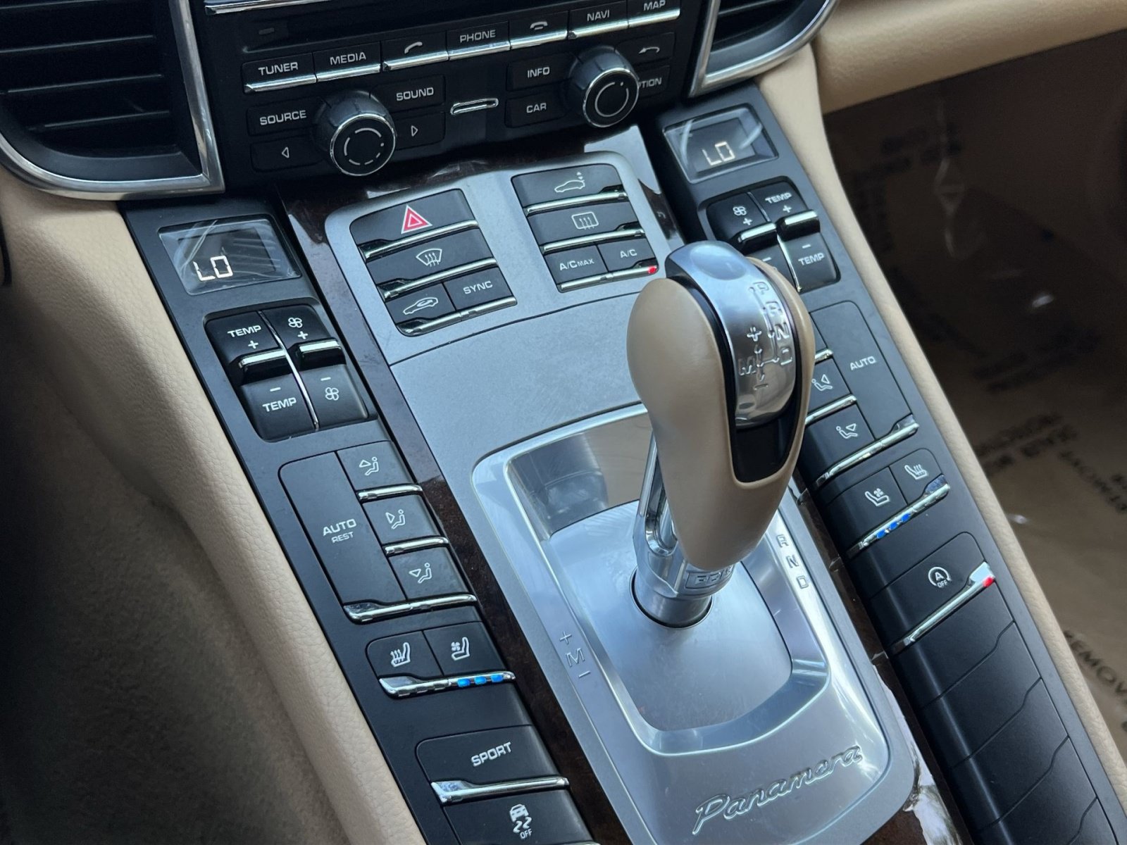 Used 2014 Porsche Panamera 4 AWD/4WD image 26