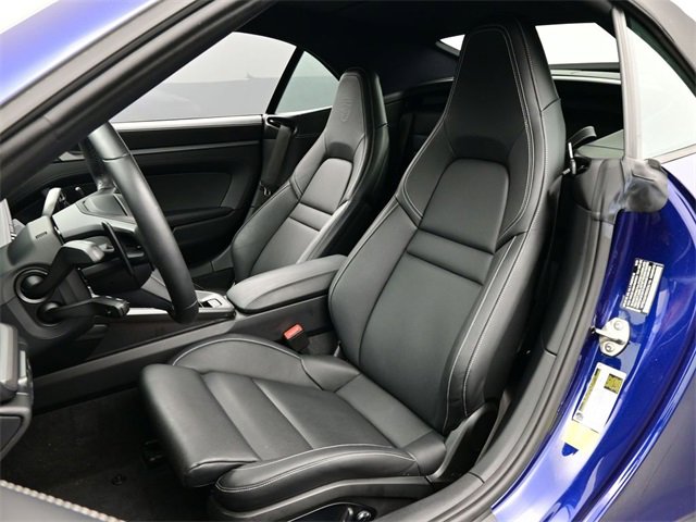 Used 2025 Porsche 911 Carrera image 5