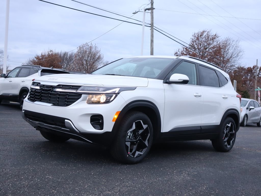 New 2026 Kia Seltos EX FWD image 3