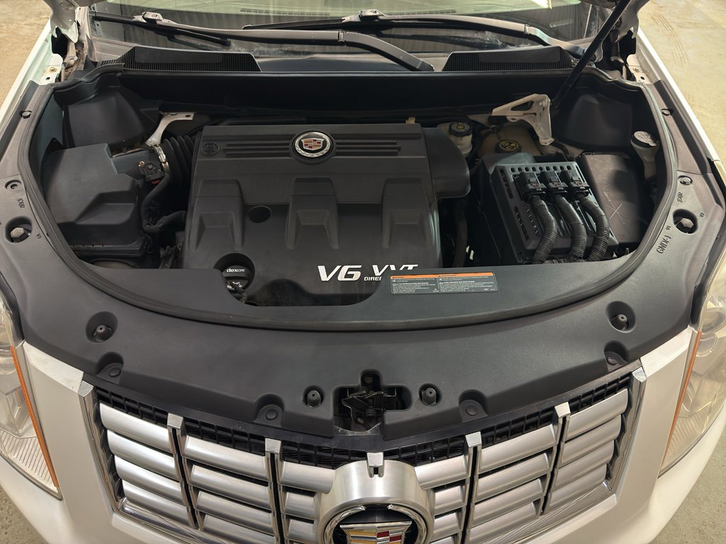 Used 2015 Cadillac SRX Luxury image 32