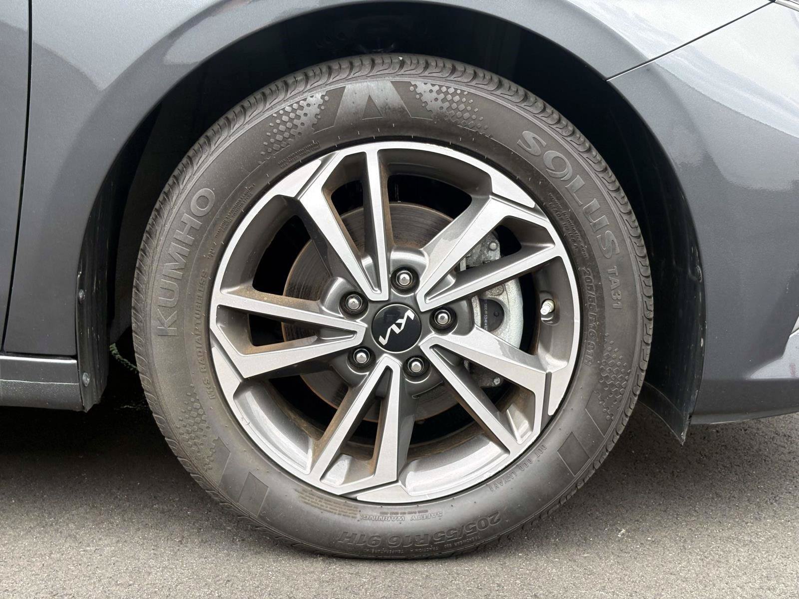 Certified 2023 Kia Forte LXS w/ LXS Technology Package FWD image 31