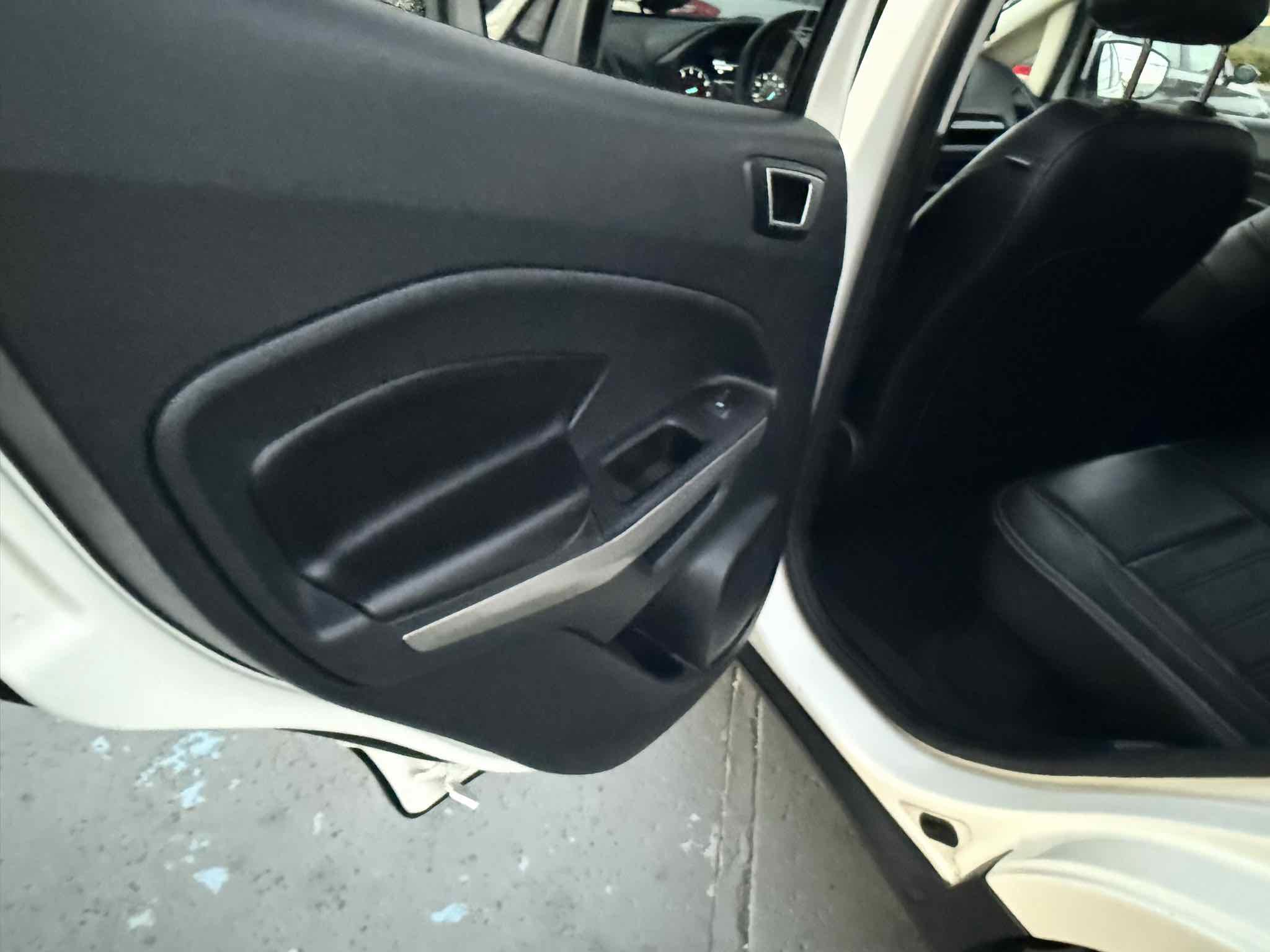 Used 2022 Ford EcoSport Titanium AWD/4WD image 84