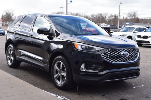 Used 2024 Ford Edge SEL w/ Convenience Package image 7