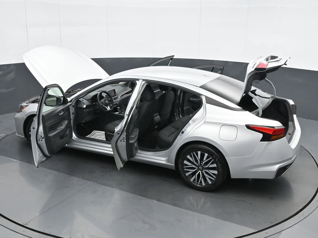 Used 2024 Nissan Altima 2.5 SV image 38