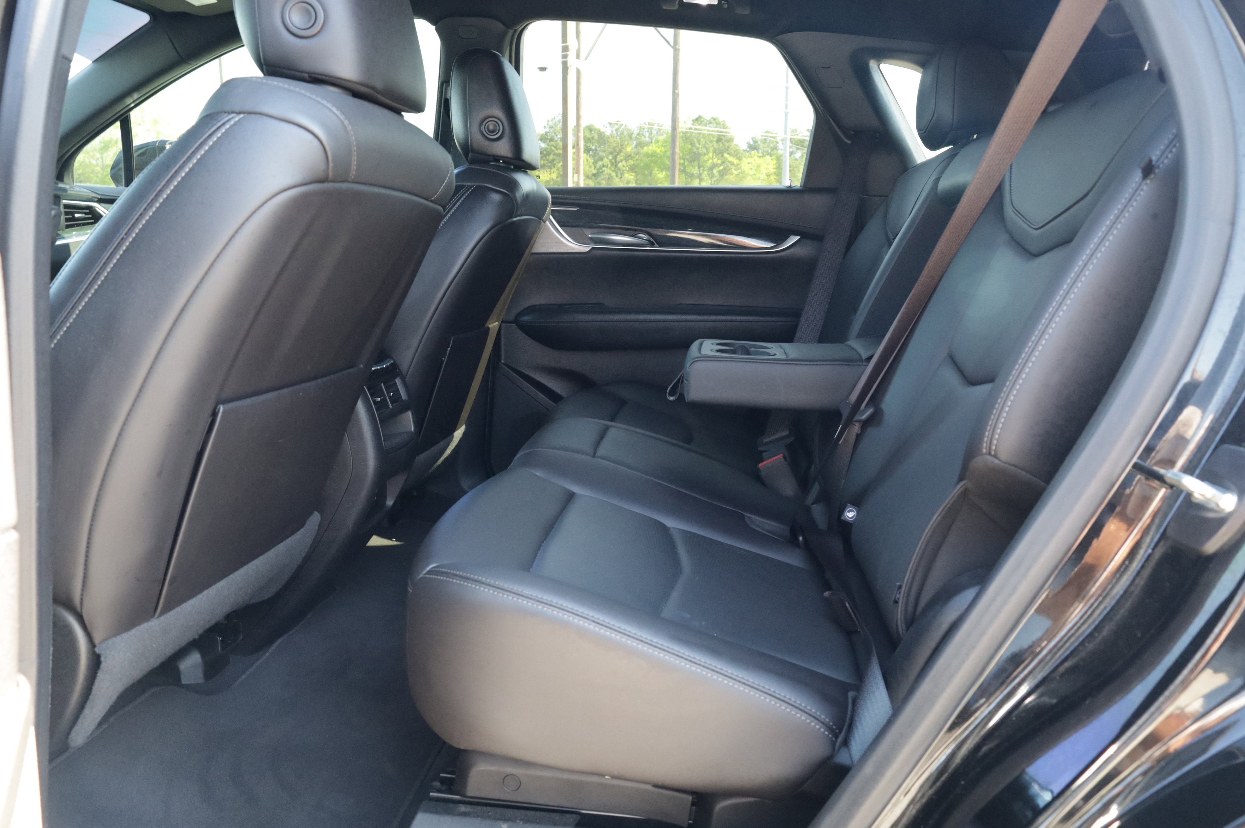 Used 2022 Cadillac XT5 Premium Luxury w/ Technology Package AWD/4WD image 33