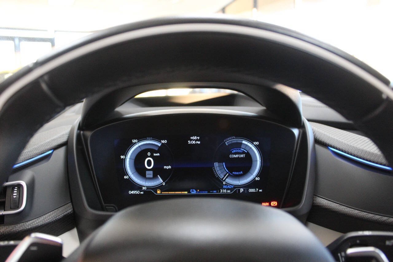 Used 2019 BMW i8 Roadster AWD/4WD image 17