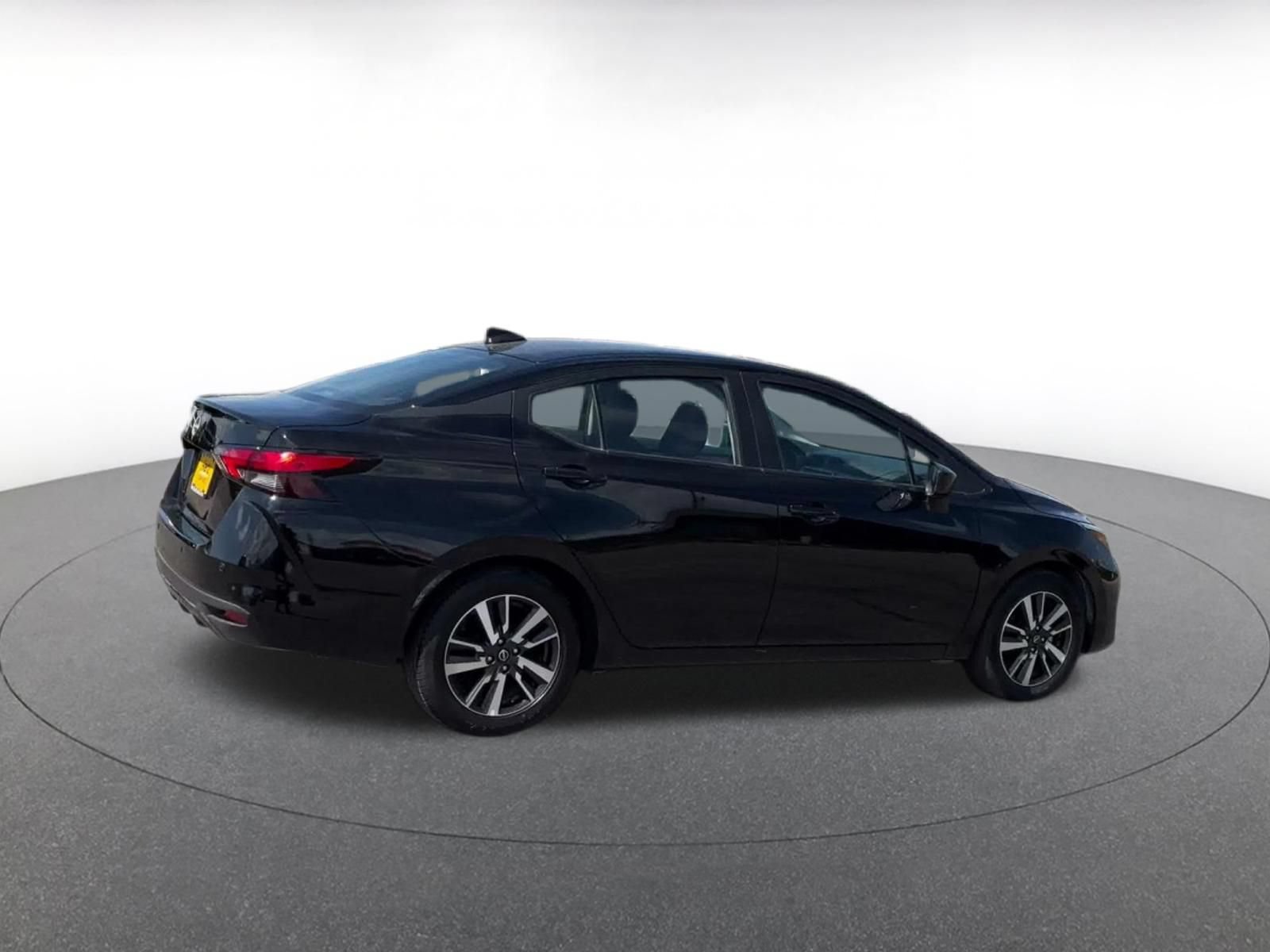 Used 2025 Nissan Versa SV FWD image 14