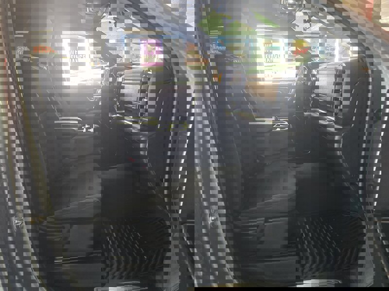 Used 2025 Chevrolet Silverado 1500 LT image 13