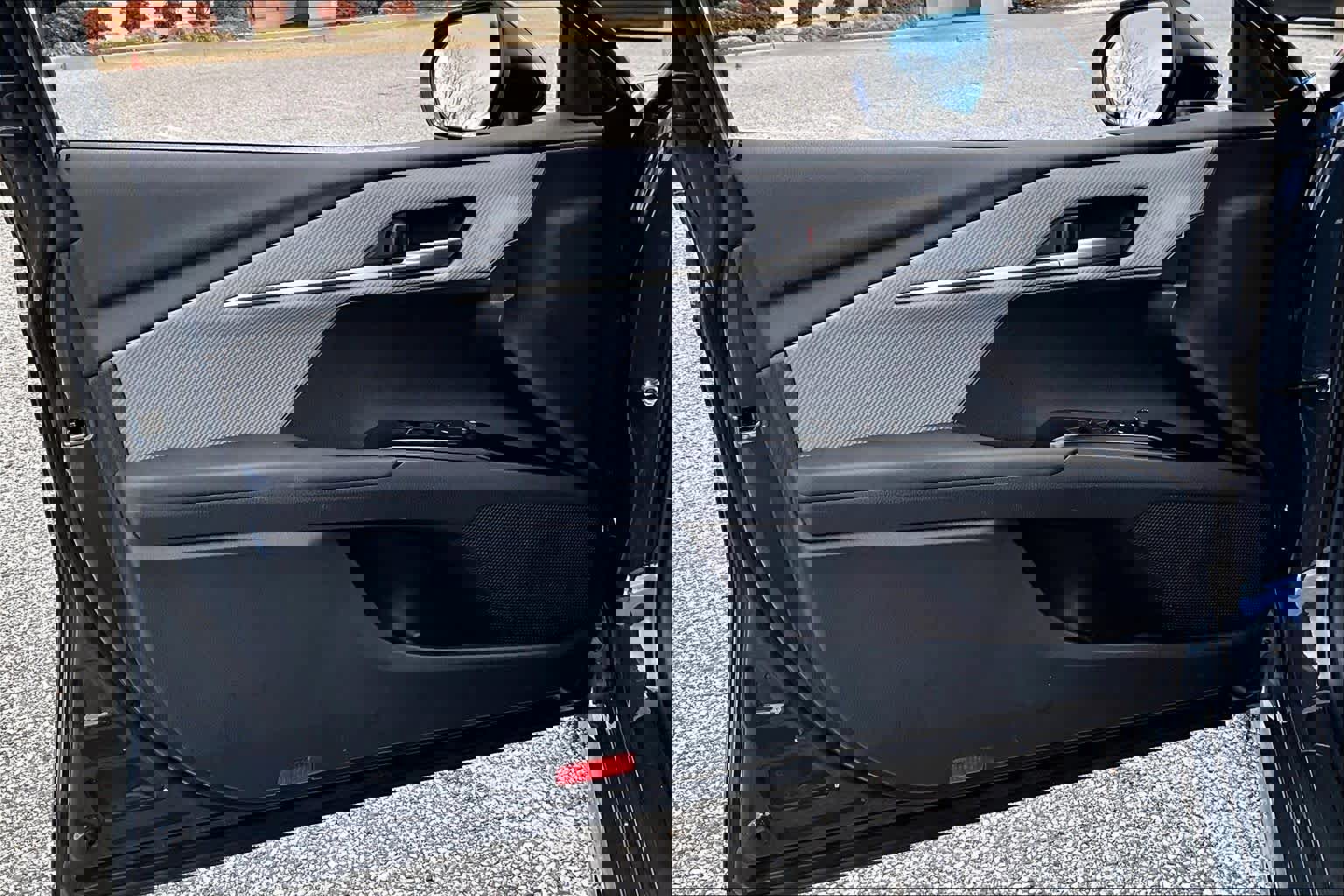 Used 2025 Toyota Camry SE image 21