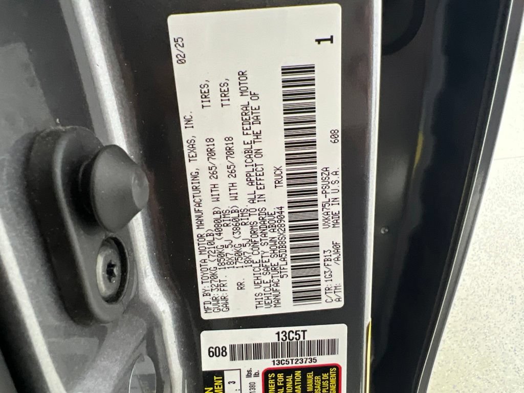 Used 2025 Toyota Tundra SR5 w/ SR5 Convenience Package AWD/4WD image 30