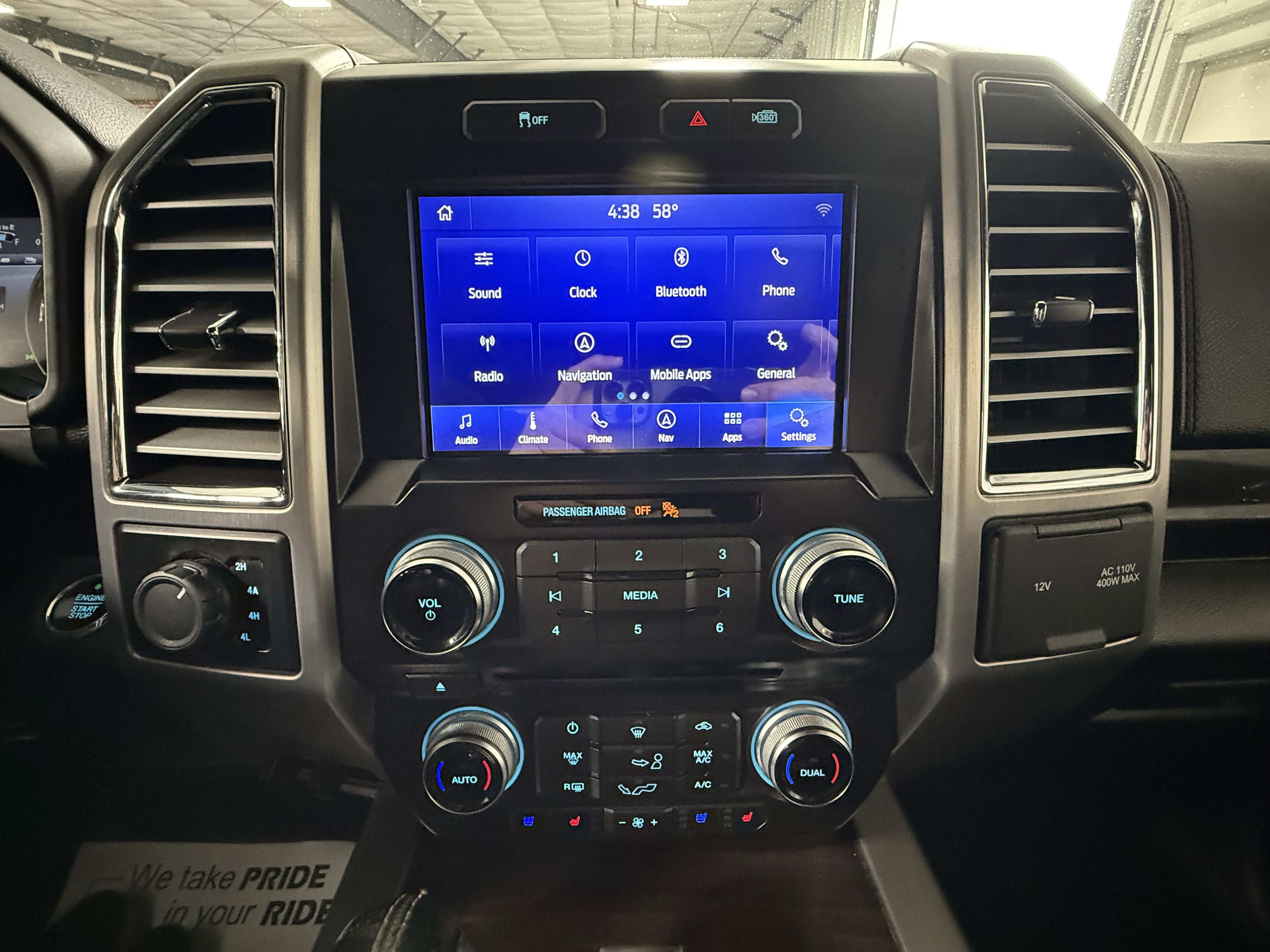 Used 2015 Ford F150 Platinum w/ Equipment Group 701A Luxury image 32