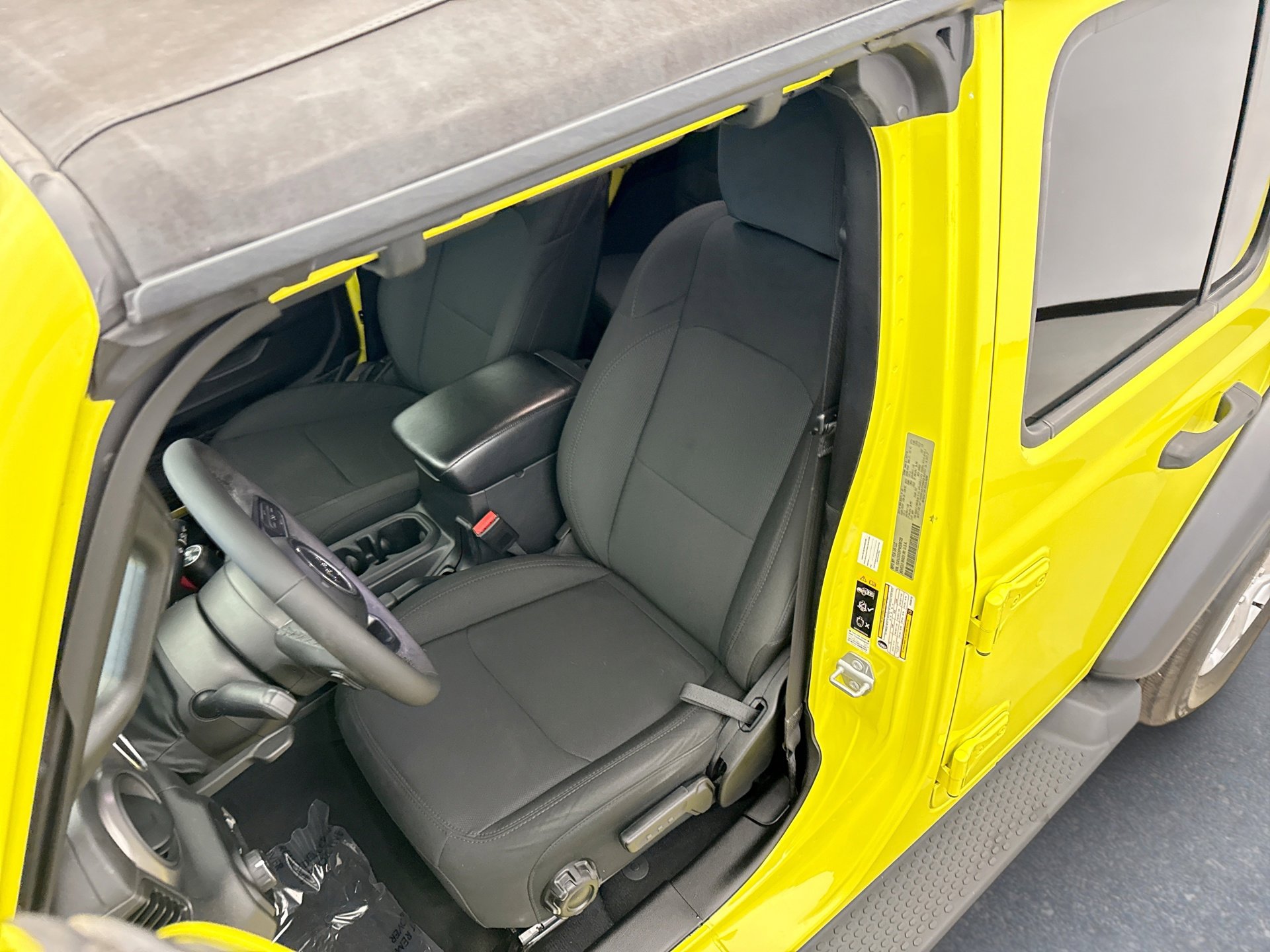 Used 2023 Jeep Wrangler Unlimited Sport image 11