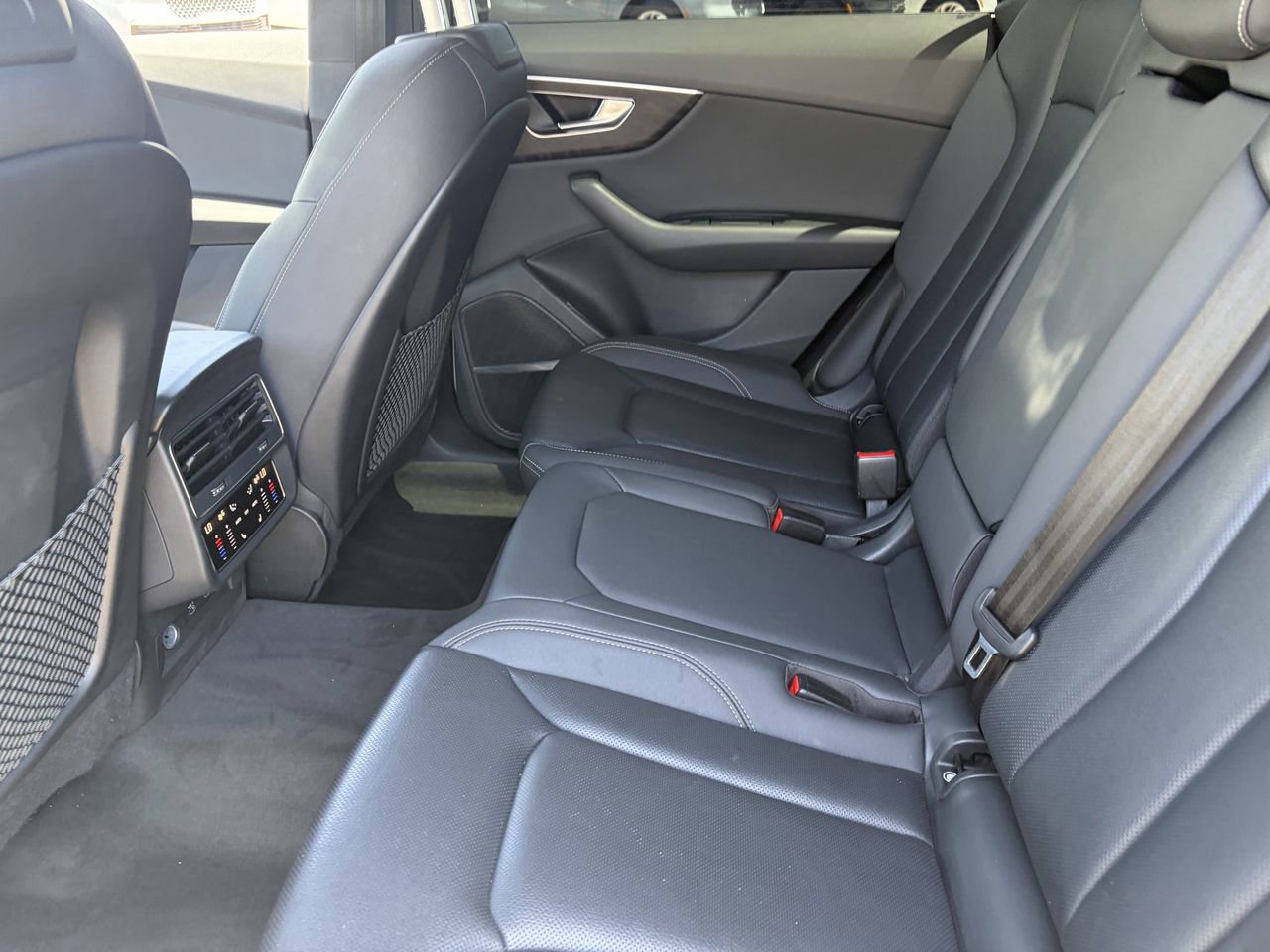 Used 2021 Audi Q8 Premium Plus AWD/4WD image 14