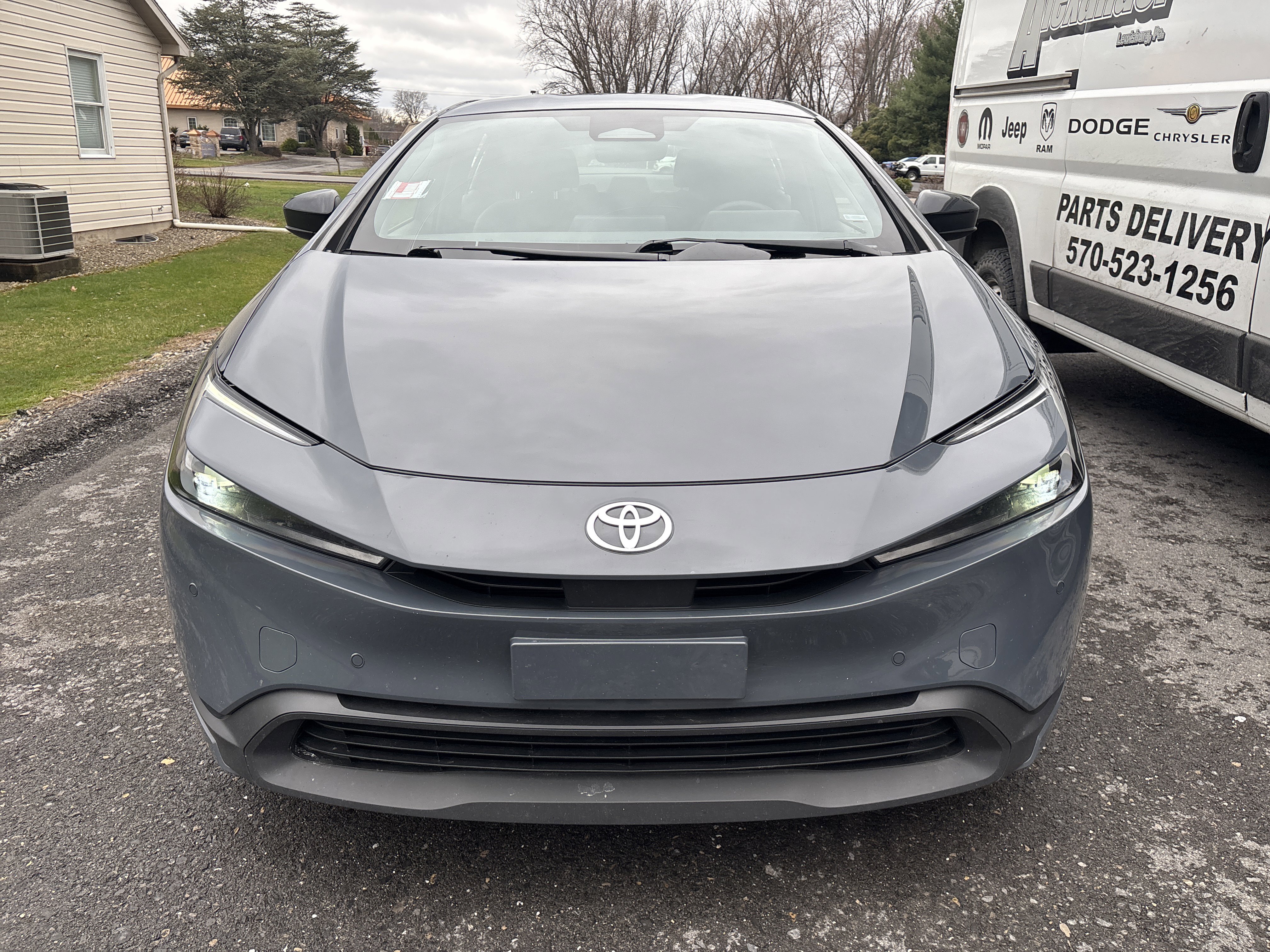 Used 2024 Toyota Prius LE image 9