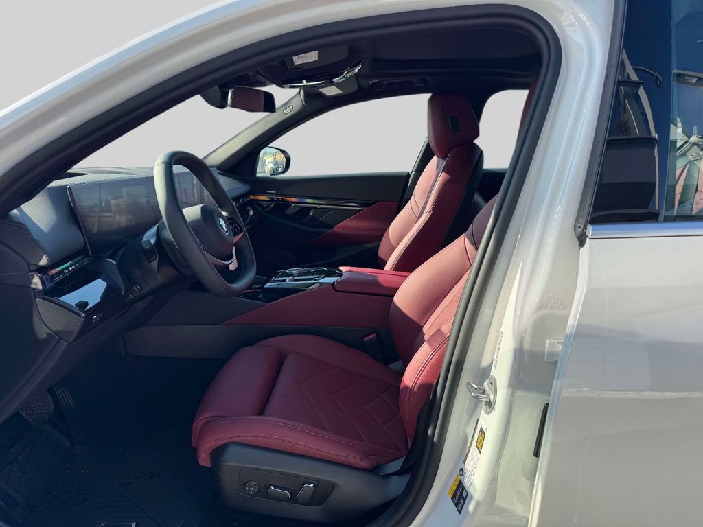 Certified 2025 BMW i5 xDrive40 w/ Premium Package image 10