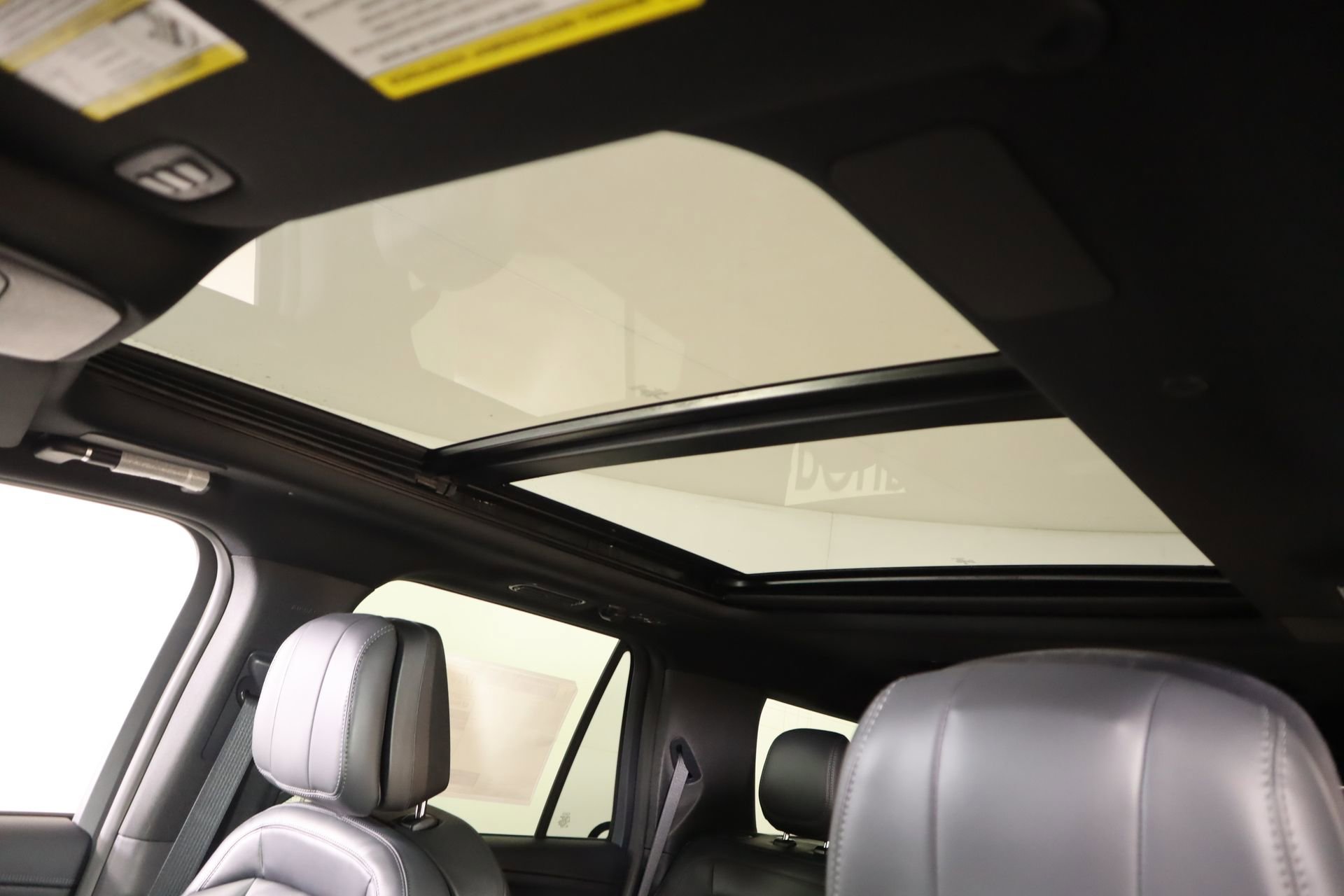 New 2026 Lincoln Navigator Reserve image 16