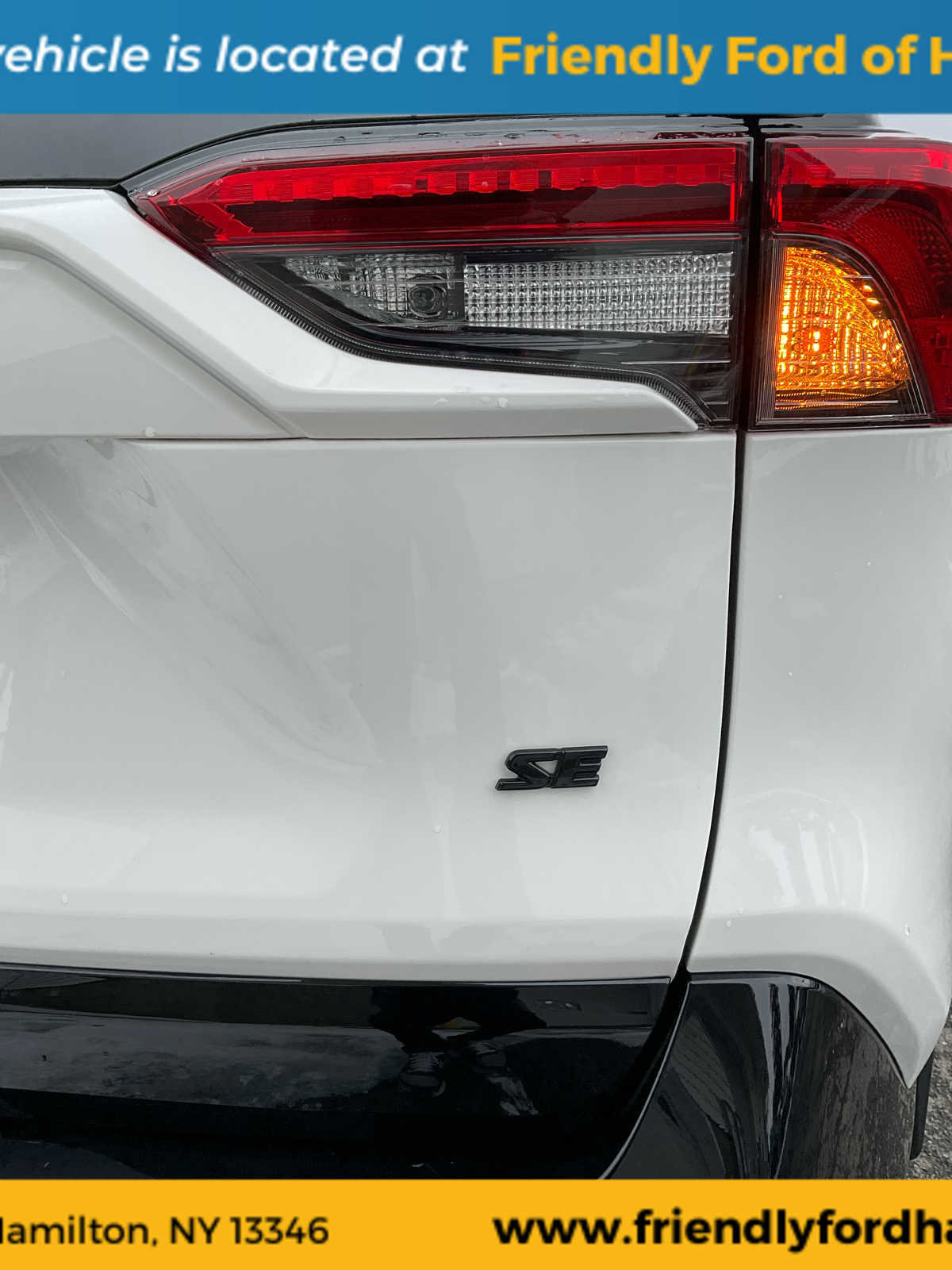 Used 2024 Toyota RAV4 SE w/ Weather & Moonroof Package image 17