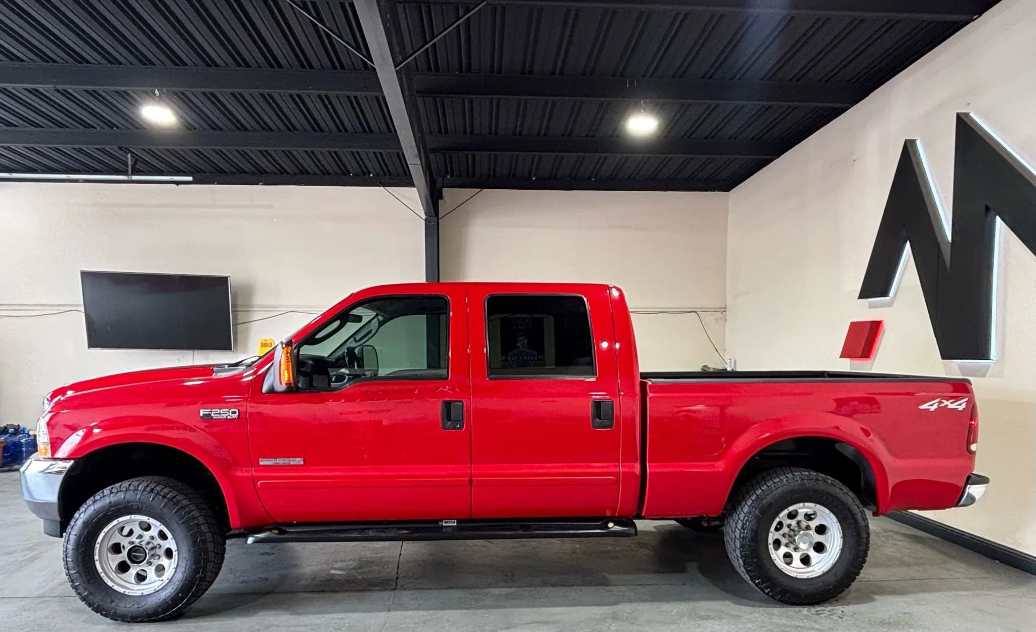 Used 2003 Ford F250 XLT image 4