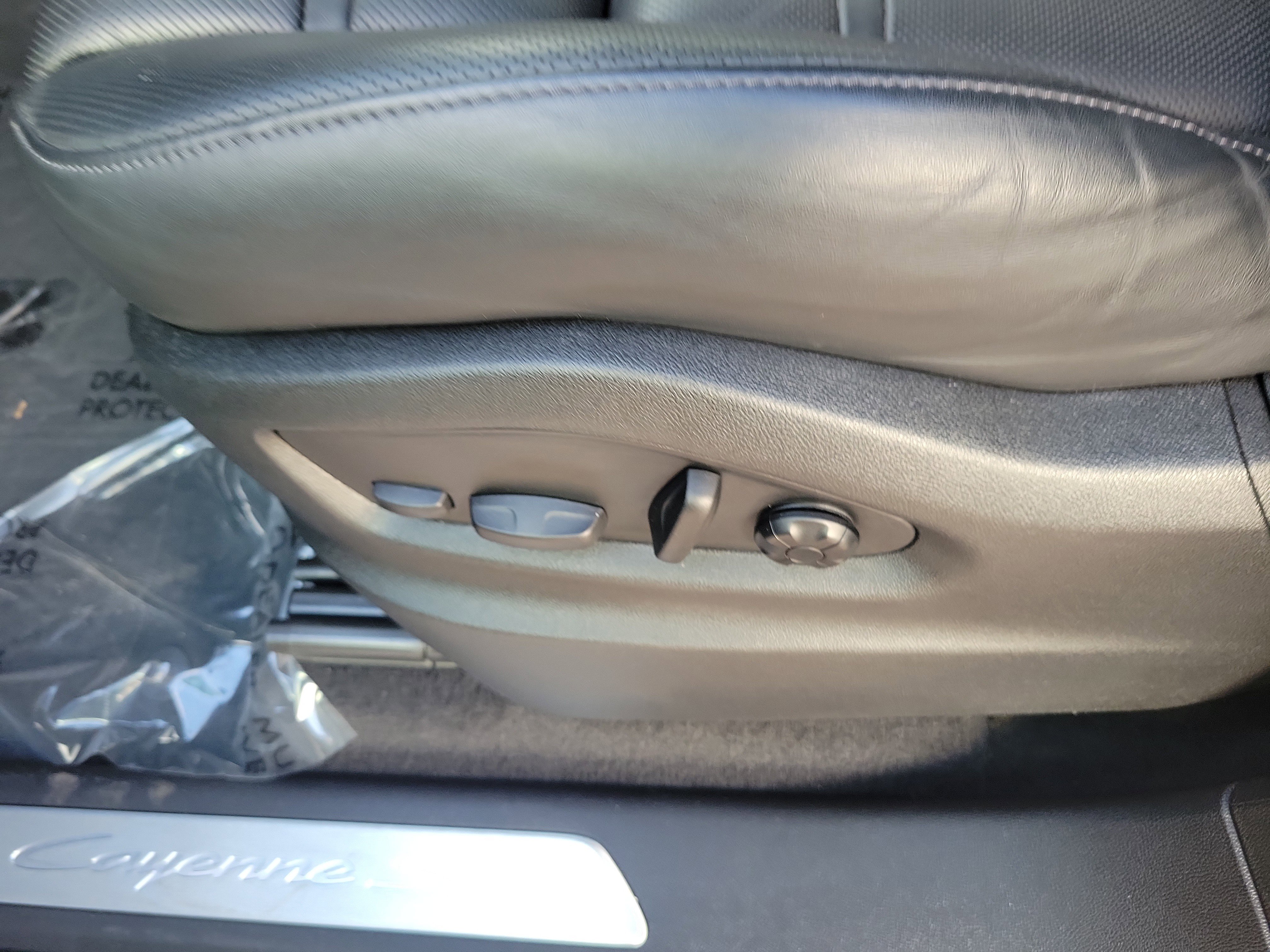 Used 2024 Porsche Cayenne S image 17